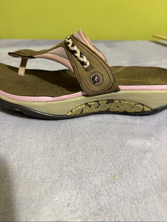 Hush Puppies Brown and Pink Braided Thong Sandals - Picture 6 of 9